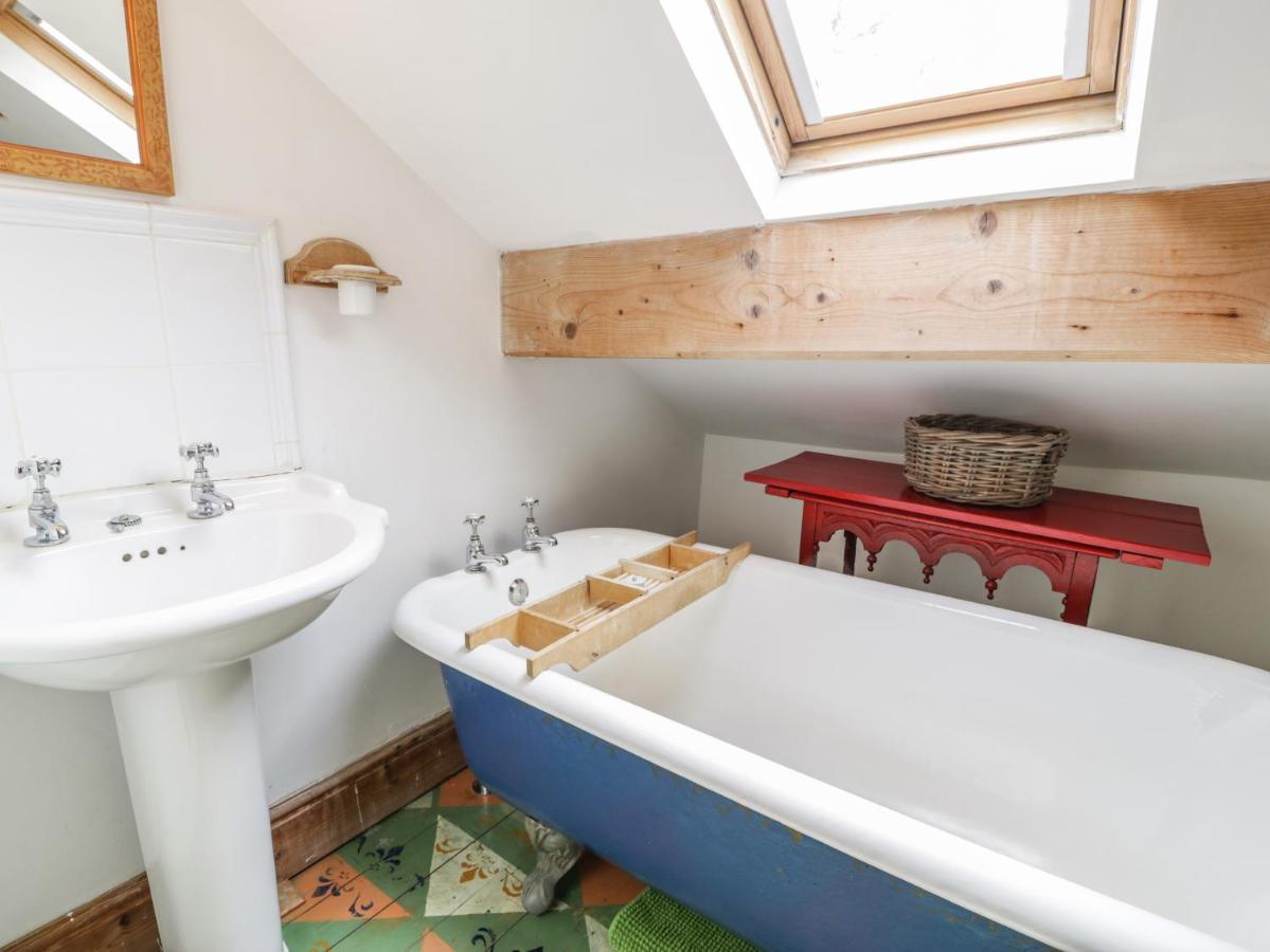 Beudy Dolpebyll Villa Llangadfan Ngoại thất bức ảnh